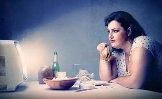 微山张蒙吃瓜,瓜田里的欢乐时光