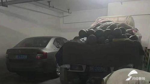 停车位吃瓜,吃瓜群众围观停车大战